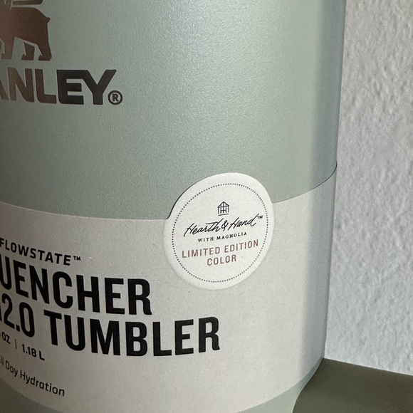 Stanley Cup Target x Hearth and Hand with Magnolia Serene Green color - Picture 5 of 6